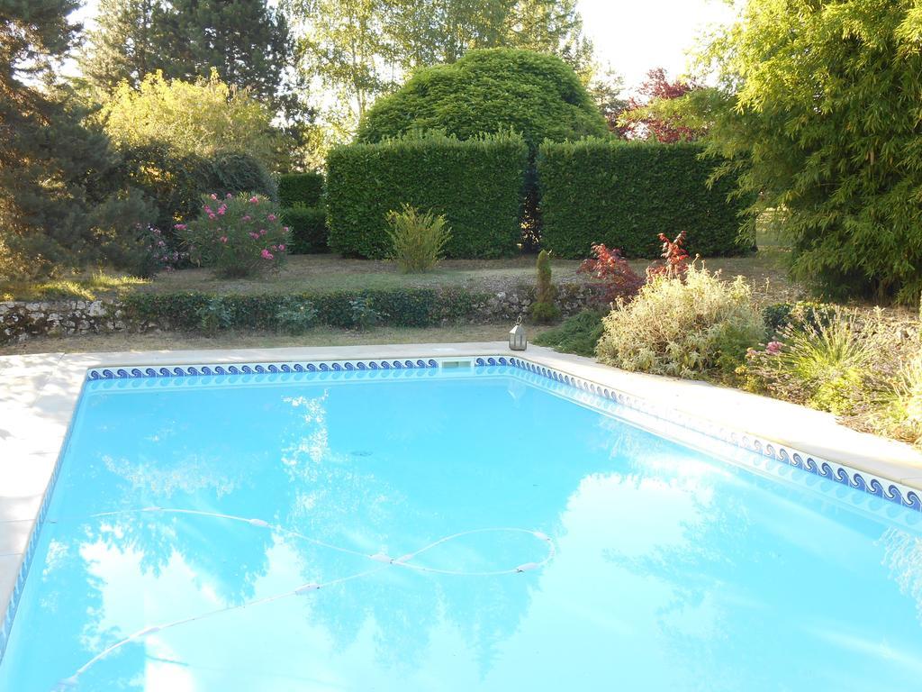 Bed and Breakfast Le Colombier Villeneuve-sur-Lot Zimmer foto